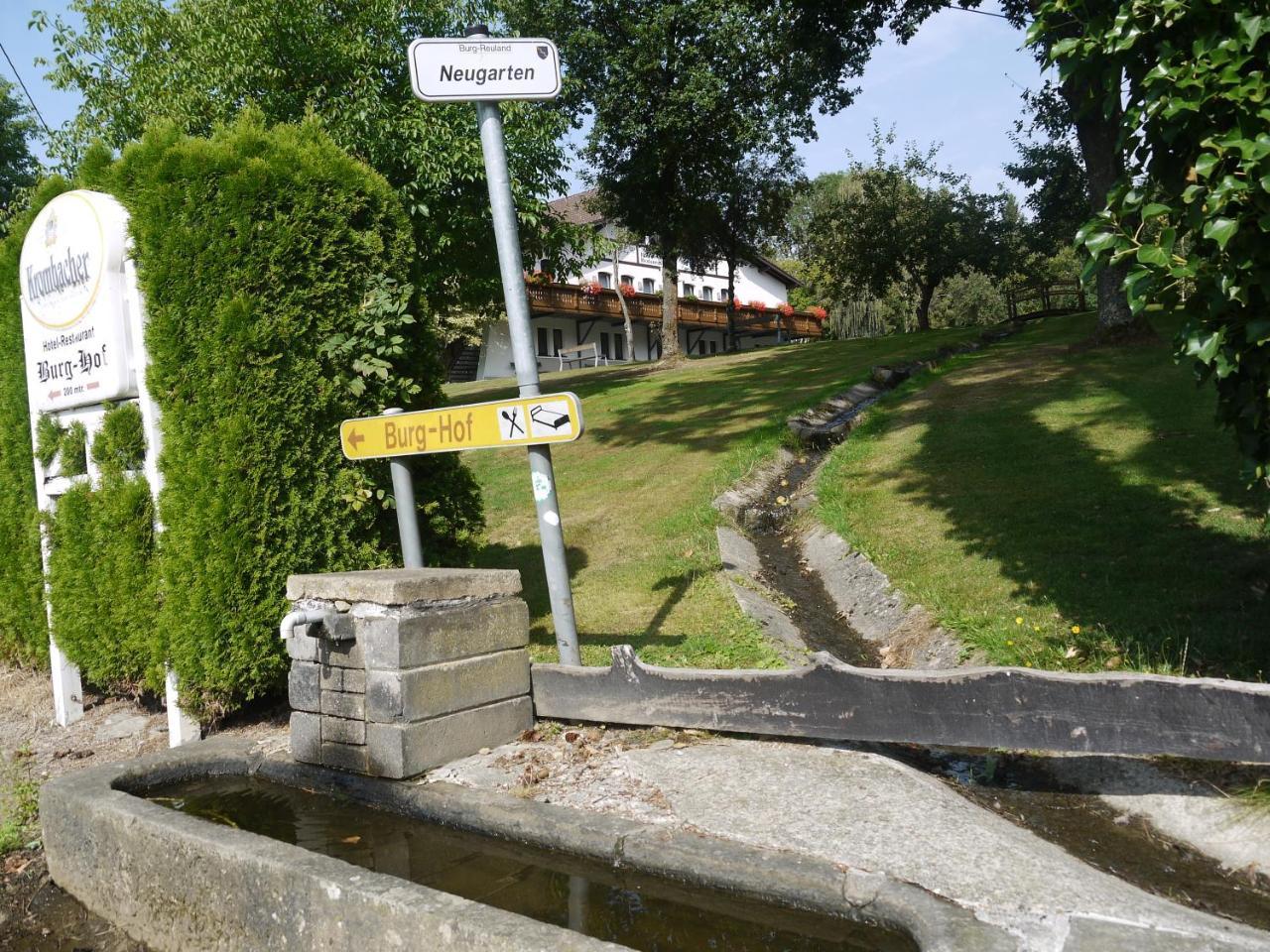 Hotel Burg Hof Exterior photo